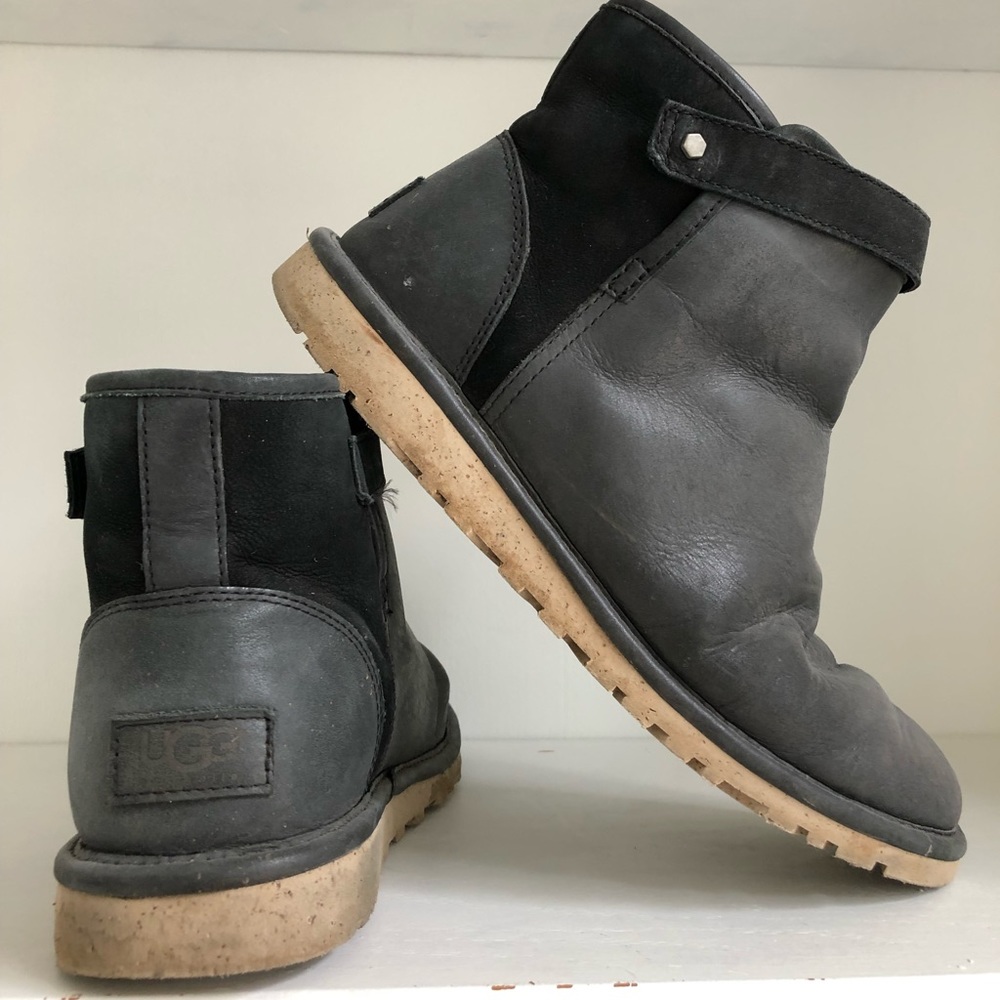 Women’s Ugg Boots Size 9
